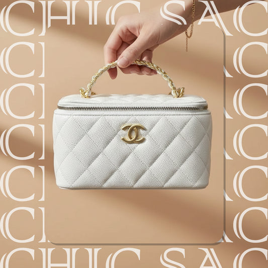 CHANEL – Cuir Blanc
